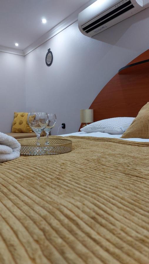 Family Apartman Gyula Exterior foto